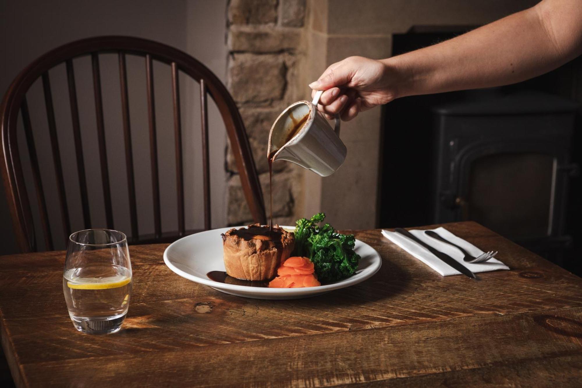 The Pilsley Inn - Chatsworth Baslow Exterior photo