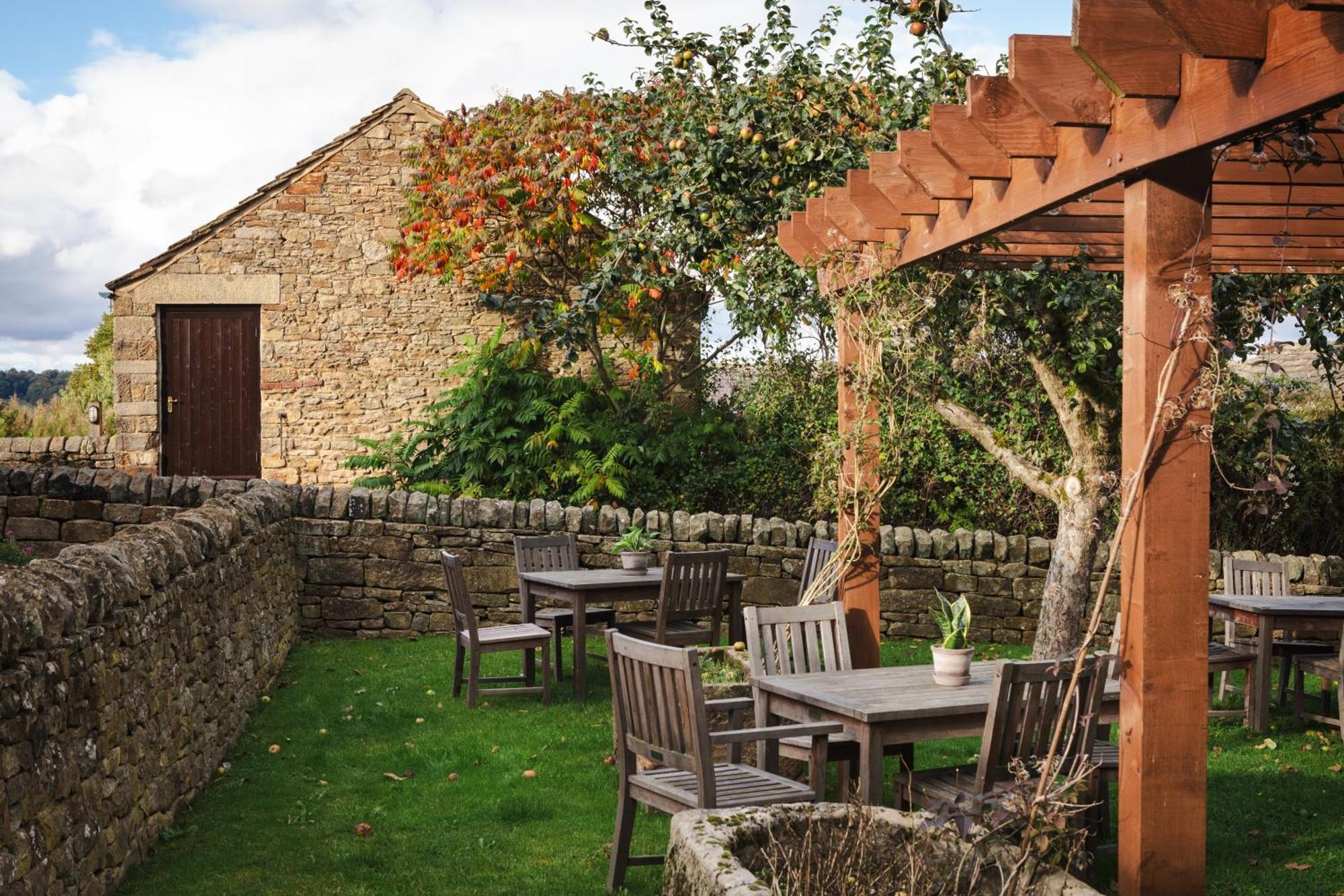 The Pilsley Inn - Chatsworth Baslow Exterior photo